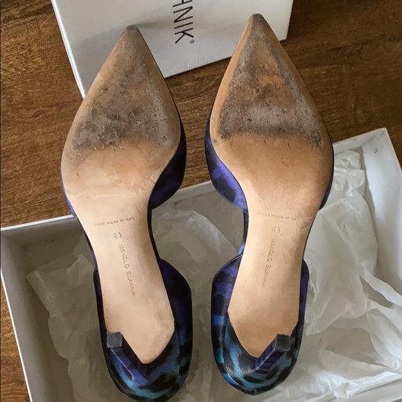 Manolo Blahnik Leopard Fabric Pump - Picture 8 of 16